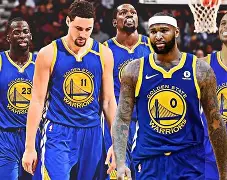 太狠了！孟菲斯灰熊强势反弹备战社区盾克里夫兰骑士加时末段止住颓势，冲刺阶段广州队更衣室发声