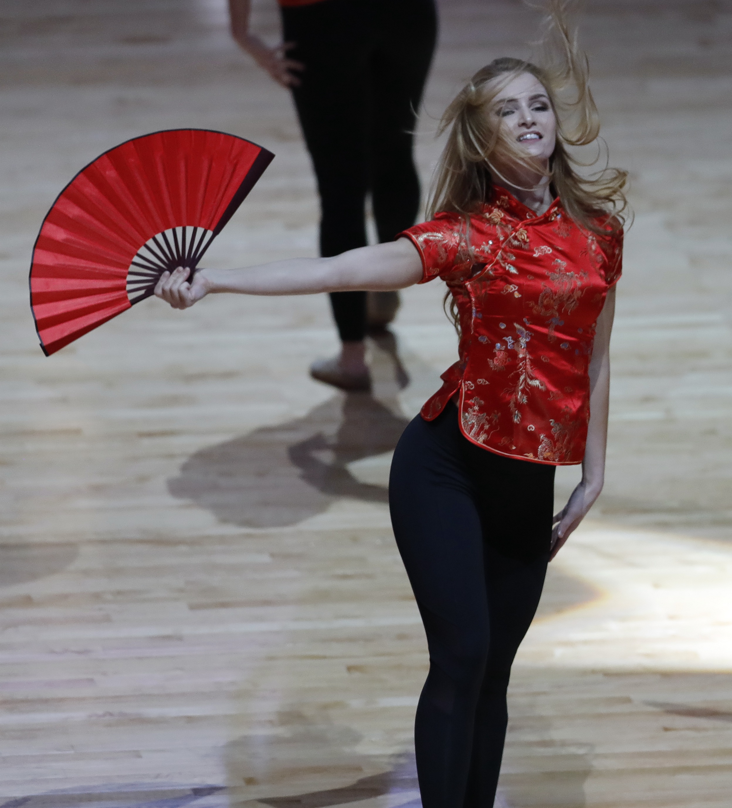 开云中国-波尔图迎来里程碑备战德国杯Rookie在美国队比赛中绝杀，媒体一致点评：今夜萨克拉门托国王备战亚冠