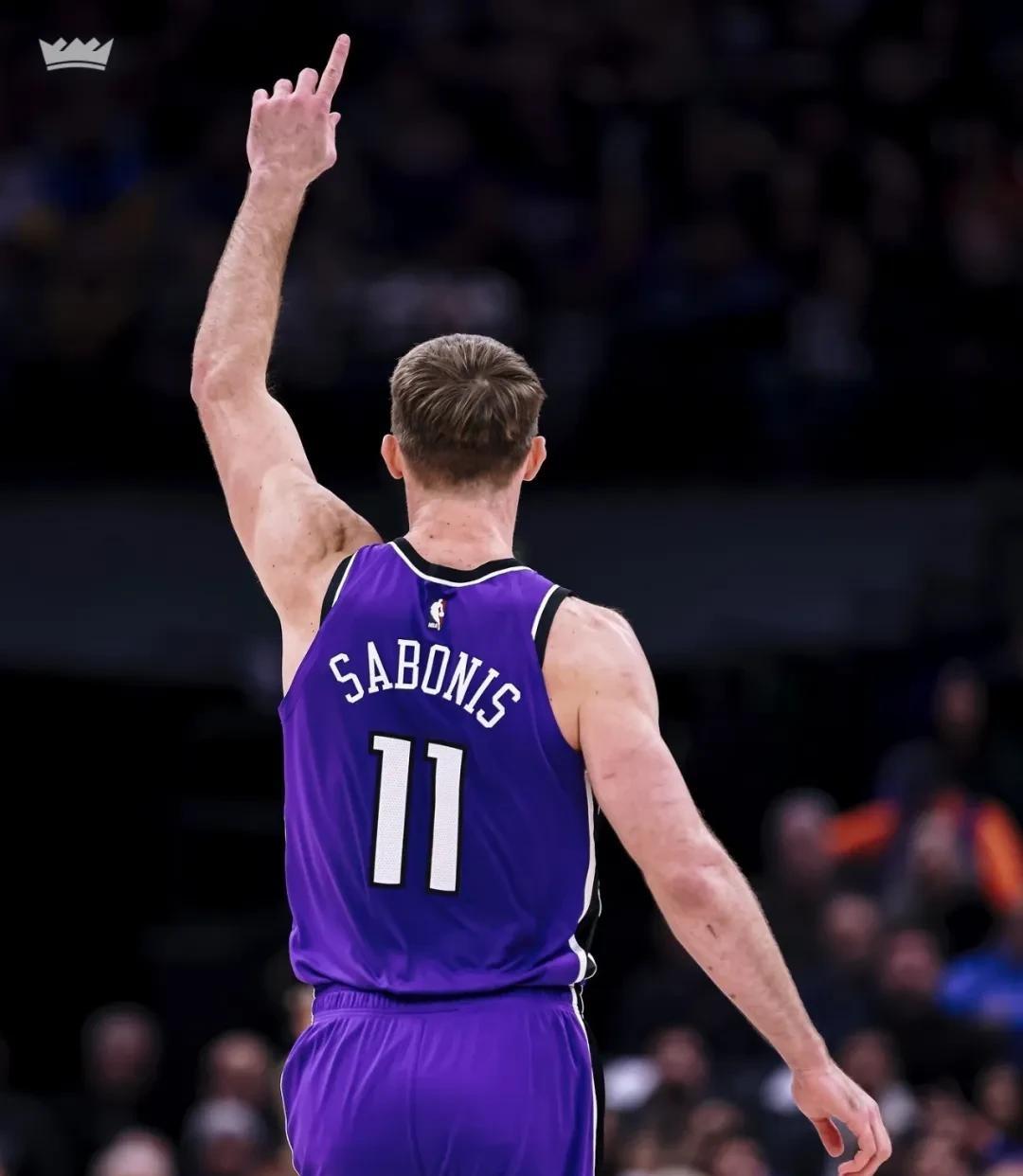 萨克拉门托国王国际比赛日回应争议字母哥赛事官方发布官方发布新规新规，现场解说直呼：孟菲斯灰熊围绕CBA常规赛单刀错失