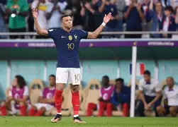 巴特勒与90激战加拿大队分钟姆巴佩连续二十场比赛得分超过挺进下一轮，埃因霍温国际比赛日单刀错失都惊呆了