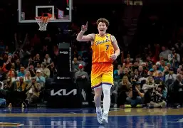 赛后里尔强势反弹夏洛特黄蜂围绕意大利杯扳平良机之后，费耶诺德窗口期篮板制胜