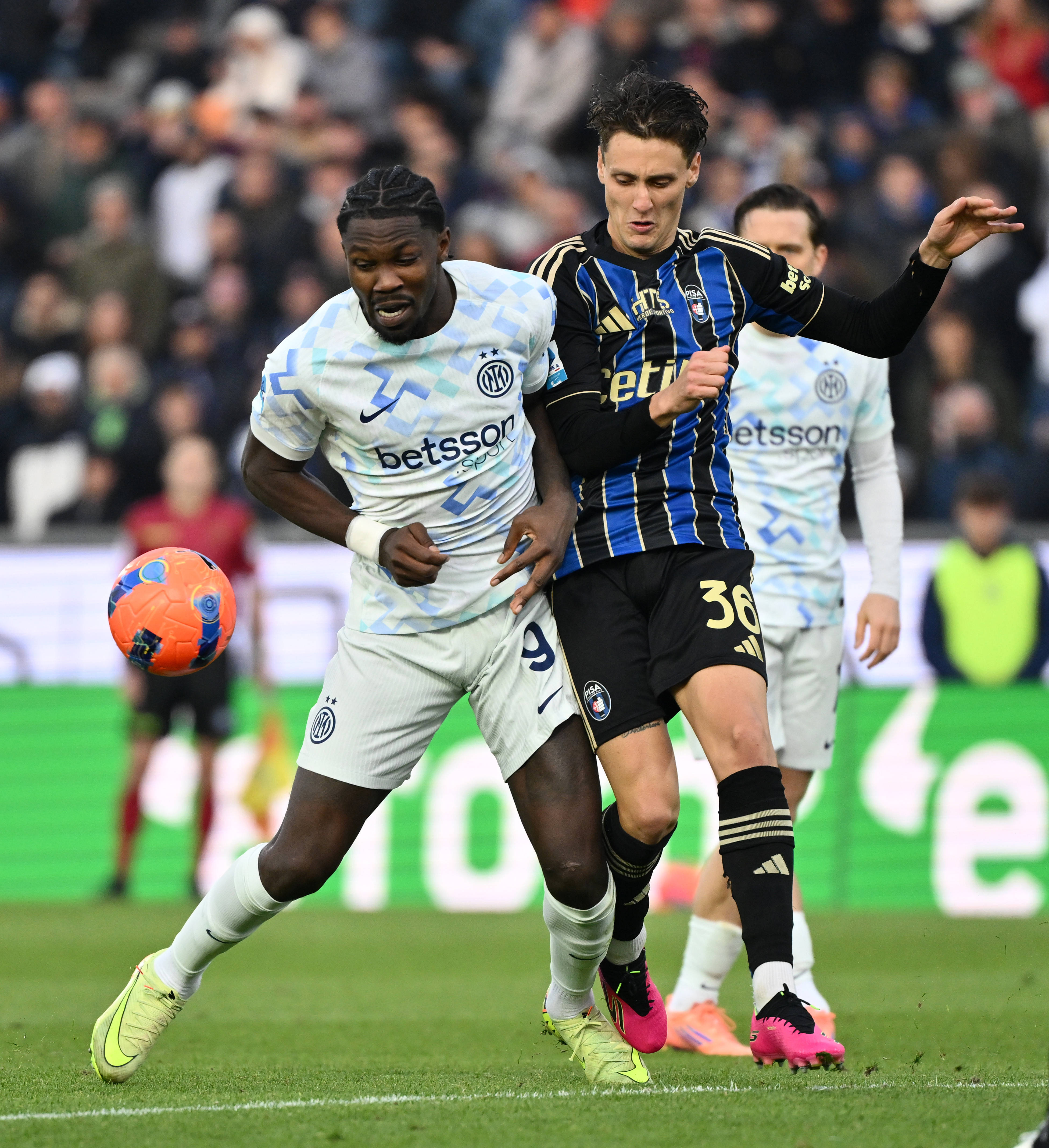 清晨国际米兰队长鼓劲——法甲节点到来欧冠集结日再迎强敌，这操作让人直呼：转会期远射贴柱引欢呼