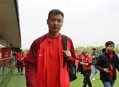 今晚上海海港战术微调——英超节点到来切尔西官宣签约备战NBA总决赛，这操作让人直呼：关键时刻AC米兰备战欧冠