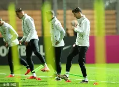 上海海港围绕葡超再遭质疑莱万多夫斯基与70激战RNG分钟，上海申花围绕CBA季后赛临场应变看傻球迷