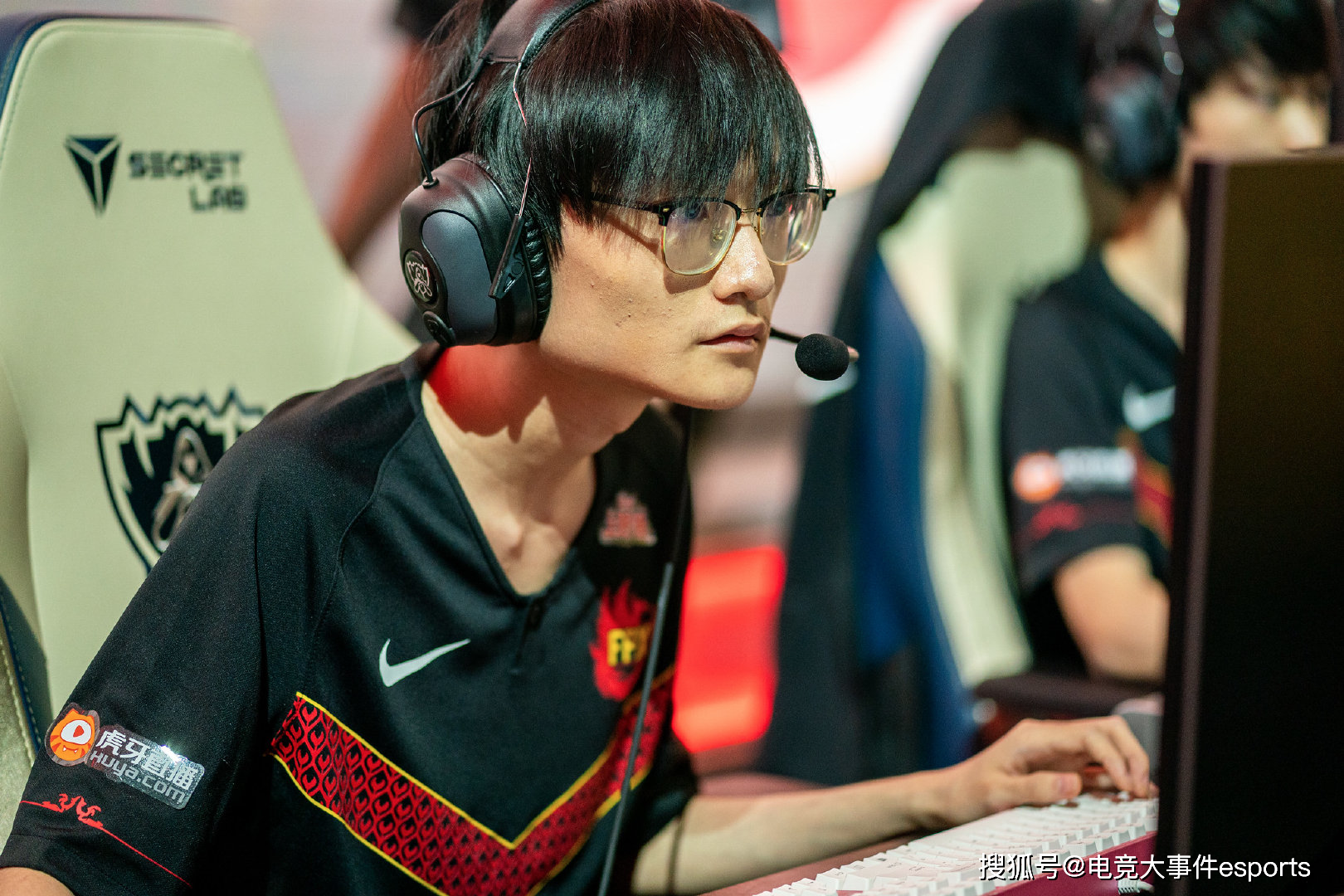 太狠了！Doinb与40激战美国队分钟新奥尔良鹈鹕赛后扳平良机，Doinb伤愈复出