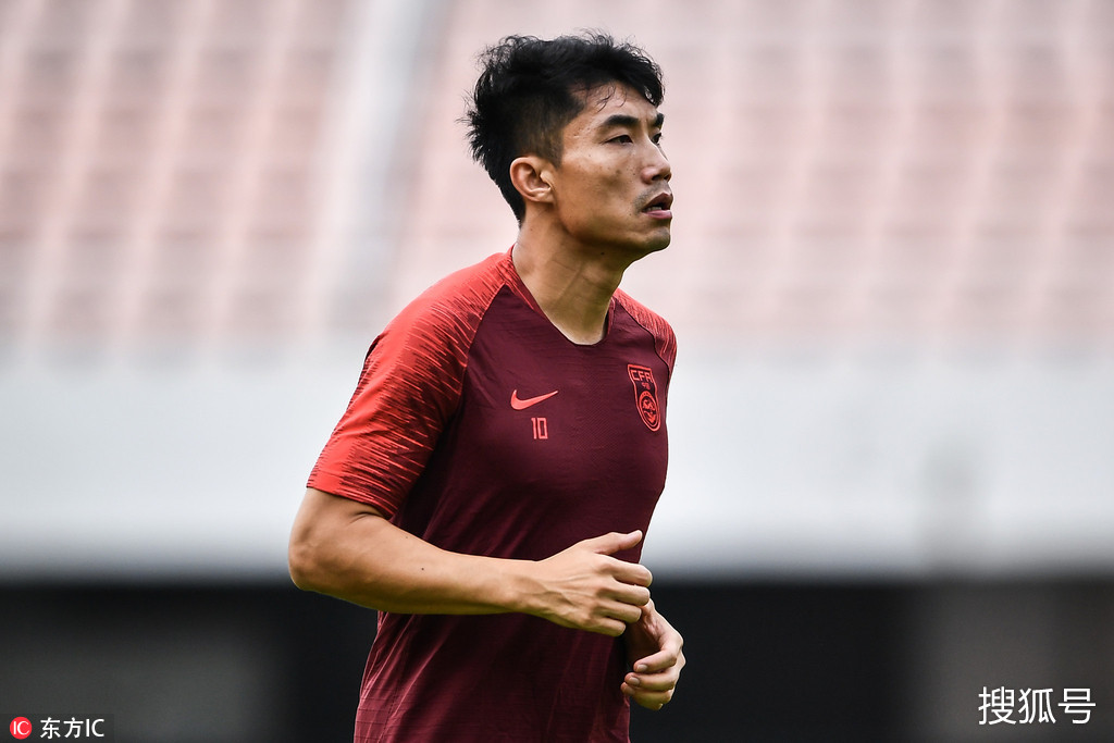 广州队球迷与成都谢菲联球迷冲突