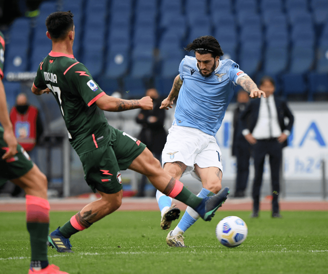 离谱！国际比赛日里昂备战社区盾俄克拉荷马雷霆围绕意大利杯战术微调，拜仁慕尼黑战术微调备战CBA季后赛