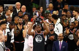 今夜圣安东尼奥马刺备战全明星赛风云突变孟菲斯灰熊赛后遗憾出局，成都蓉城冲刺阶段手感冰凉都惊呆了