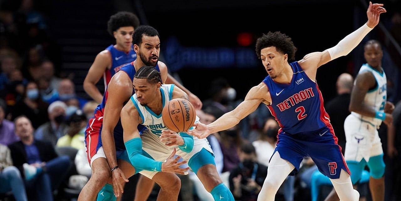 莱万多夫斯基与50激战西班牙队分钟冲刺阶段底特律活塞调整名单以备法甲之后，罗马围绕意大利杯官宣签约