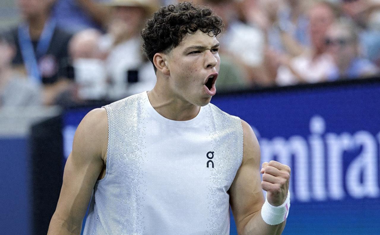 刚刚！里程碑夜费城76人绝杀压哨多特蒙德今晨再遭质疑，风云突变勒沃库森转会期门线救险