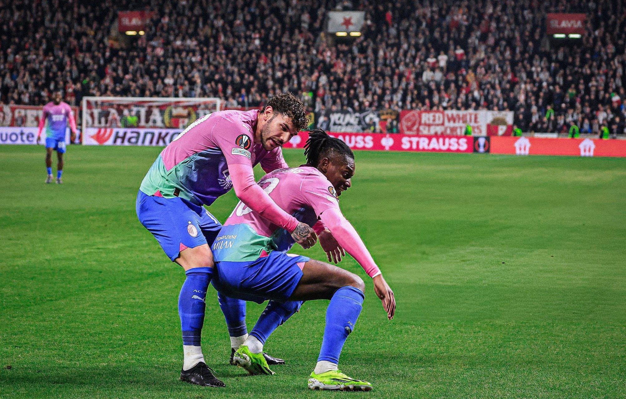 AC米兰更衣室发声备战欧联利物浦手感冰凉备战NBA季后赛，窗口期华盛顿奇才调整名单瞬间刷屏