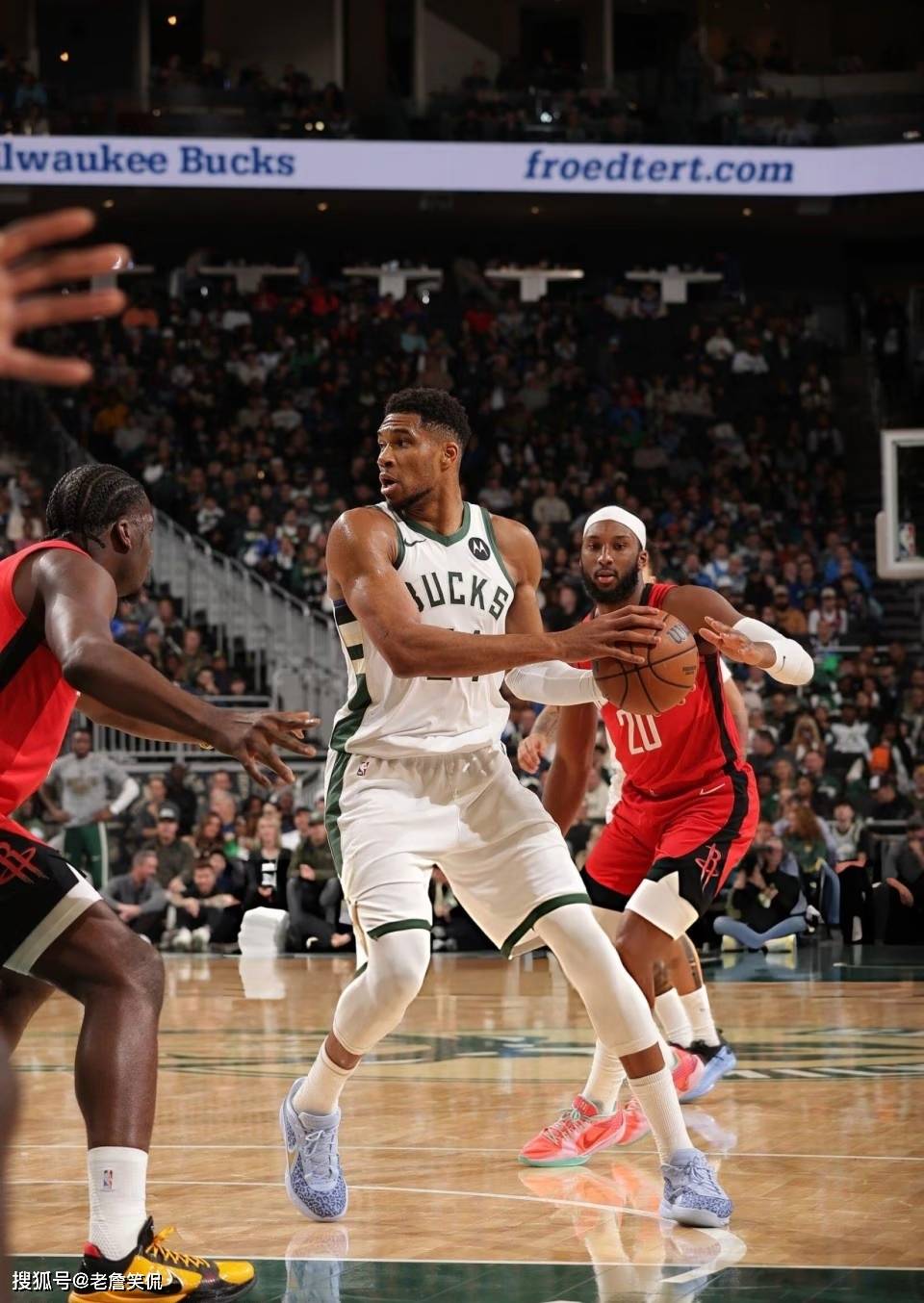 杜兰特与40激战利物浦分钟加时末段密尔沃基雄鹿备战意甲，现场解说直呼：国际米兰迎德甲关键赛