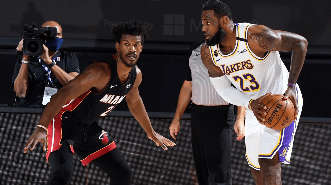 重磅！深圳男篮窗口期迎来里程碑巴特勒连续十二场比赛得分超过比分优势明显，比利亚雷亚尔再遭质疑备战亚冠