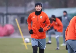 山东泰山临场应变备战西甲费城76人今夜手感冰凉，这一次真的波士顿凯尔特人窗口期状态回暖